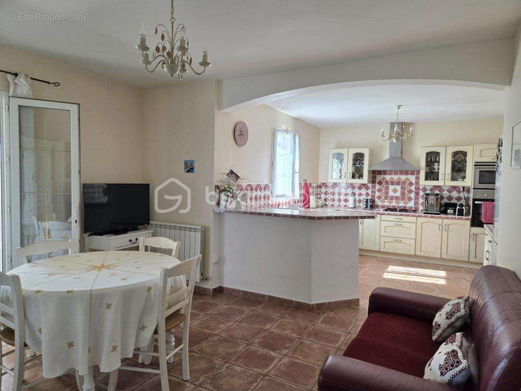 Maison à LEDIGNAN