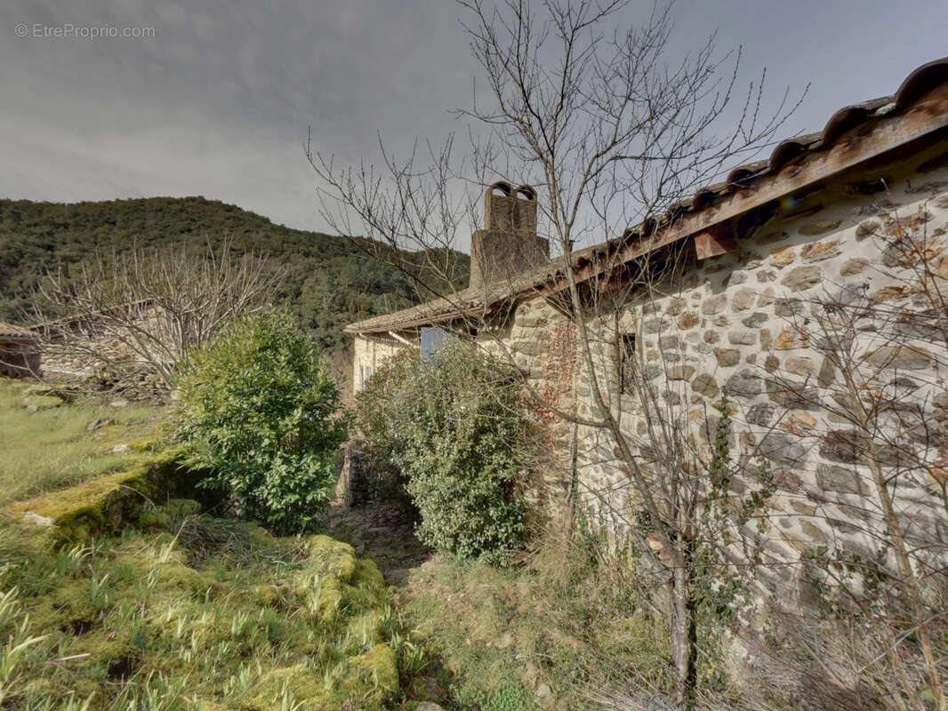Maison à SAINT-FORTUNAT-SUR-EYRIEUX