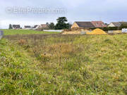Terrain à BERCHERES-LES-PIERRES