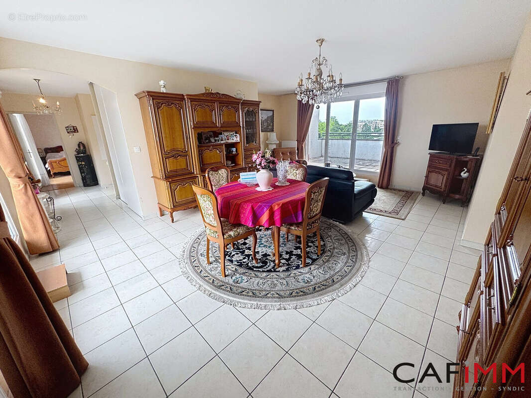 Appartement à VENISSIEUX