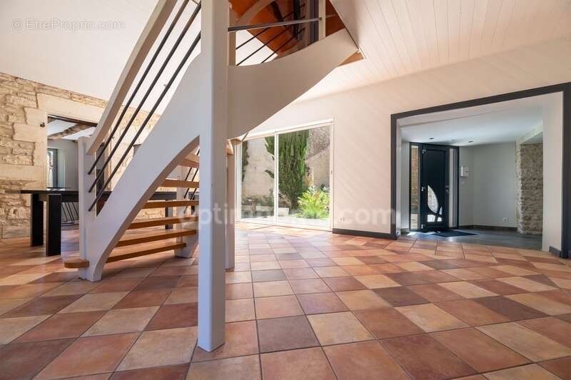 Maison à SAVIGNAC-LES-EGLISES