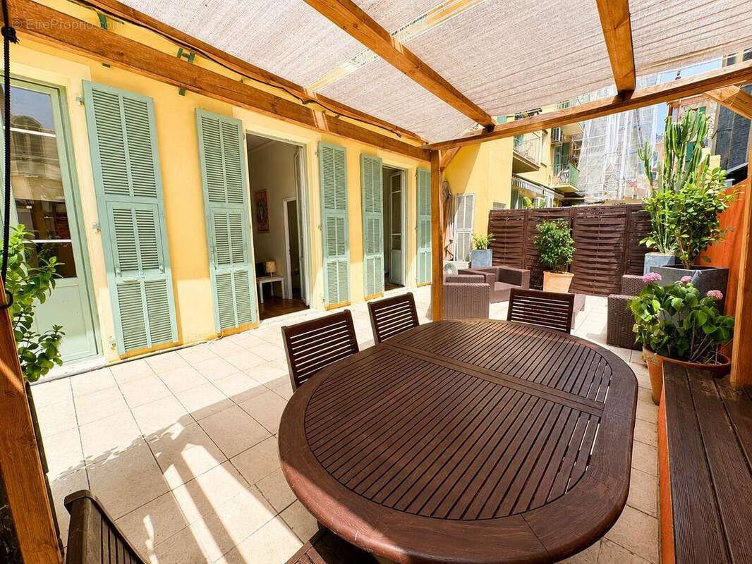   - Appartement à NICE