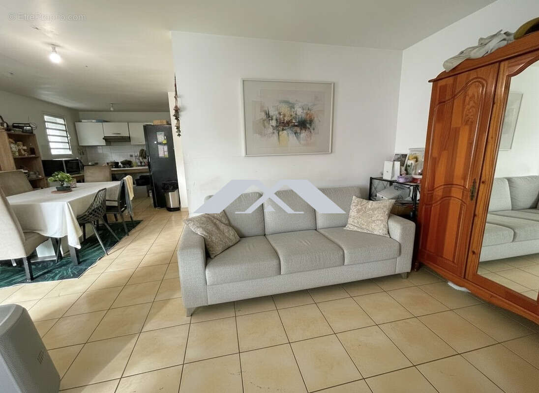Maison 97 m² à Le Tampon  - photo 2