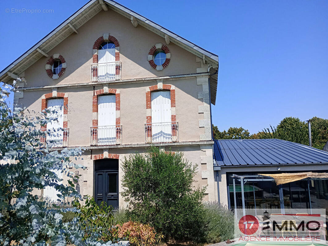 Maison à ROCHEFORT