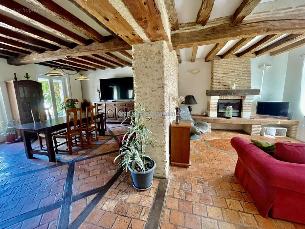 Maison à SAINT-JEAN-DE-LA-RUELLE