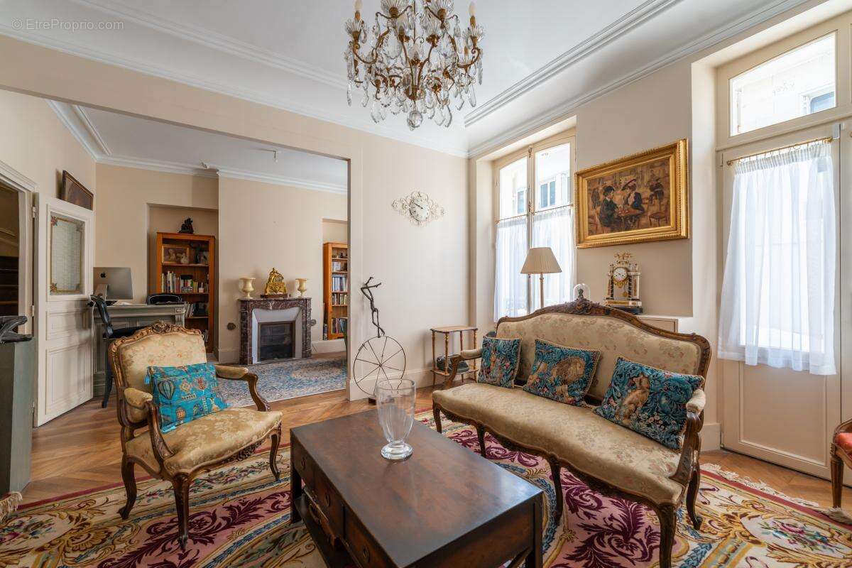 Maison 421 m² à Puiseaux  - photo 4