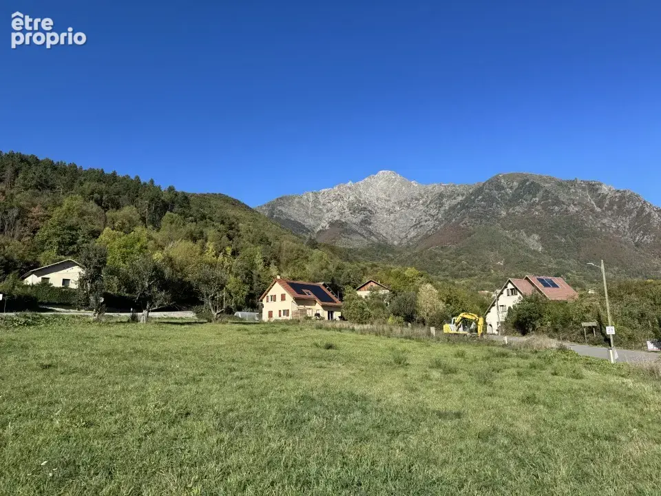 Terrain à SAINT-FIRMIN