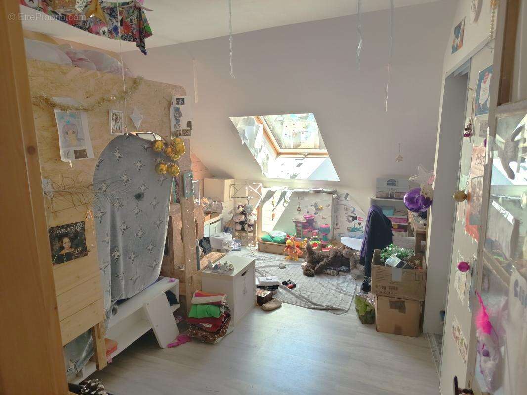 Maison 121 m² à La Roche-Des-Arnauds  - photo 6