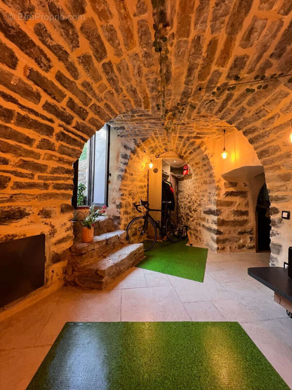 Maison Millau type 7 de 180M2 avec local commercial ou studio separé - photo 8