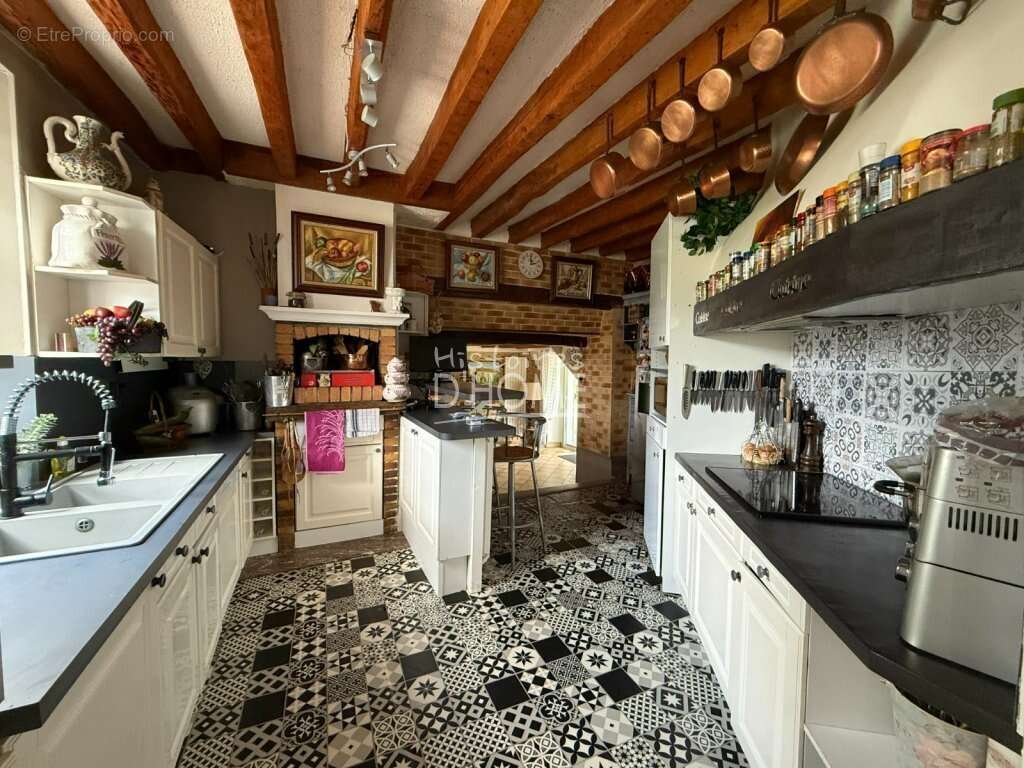 Maison à BERNAY-VILBERT