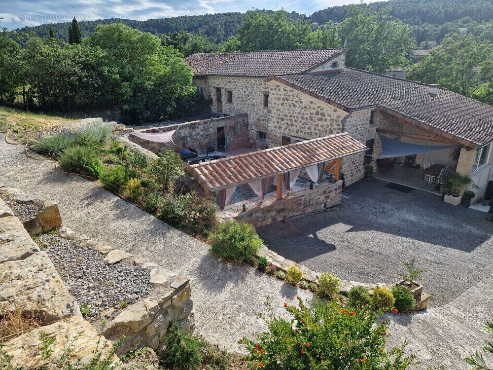 Maison à SAINT-PAUL-LE-JEUNE