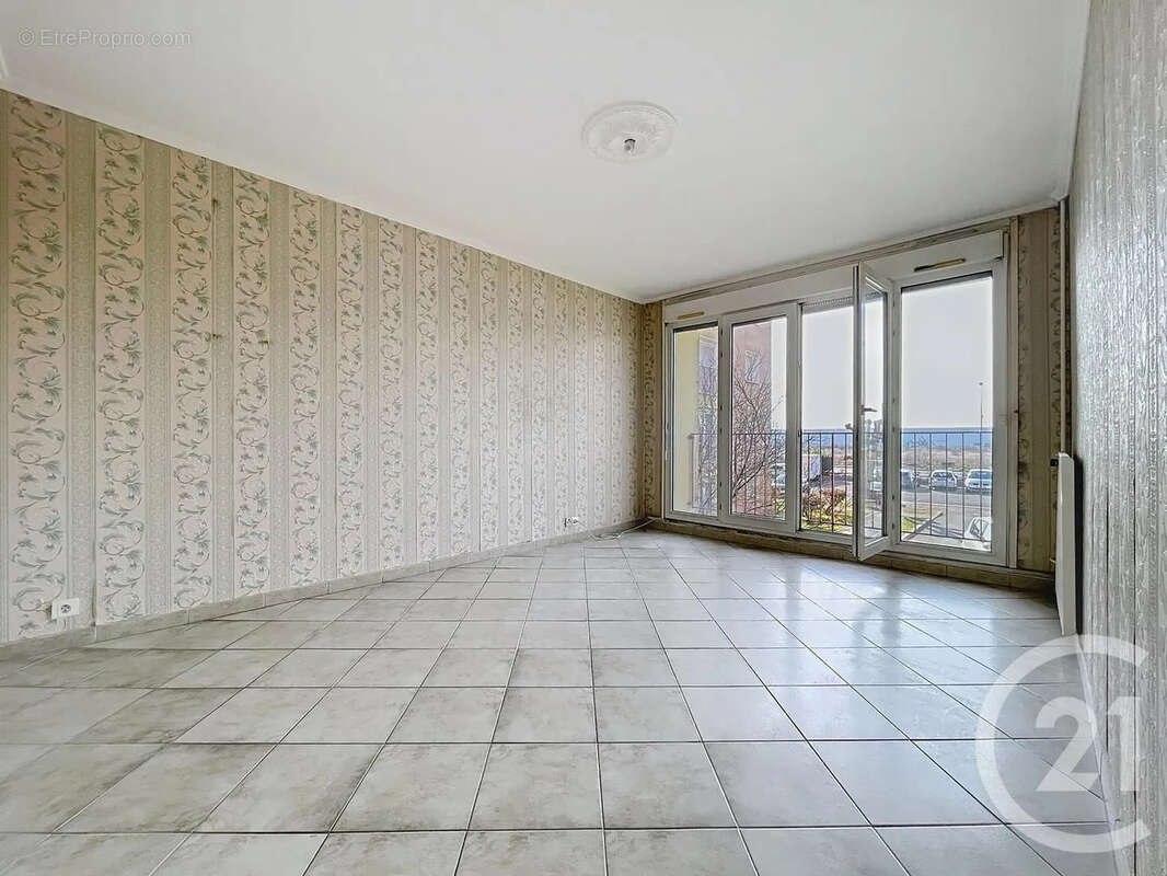 Appartement à LA CHAPELLE-SAINT-LUC