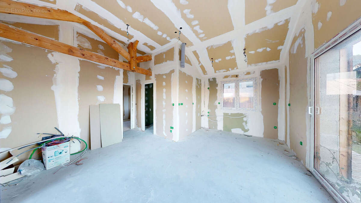 Appartement à VAULNAVEYS-LE-HAUT
