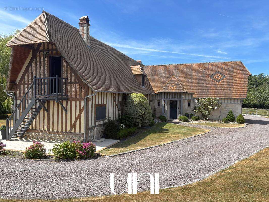 Maison 245 m² à Fauguernon  - photo 17