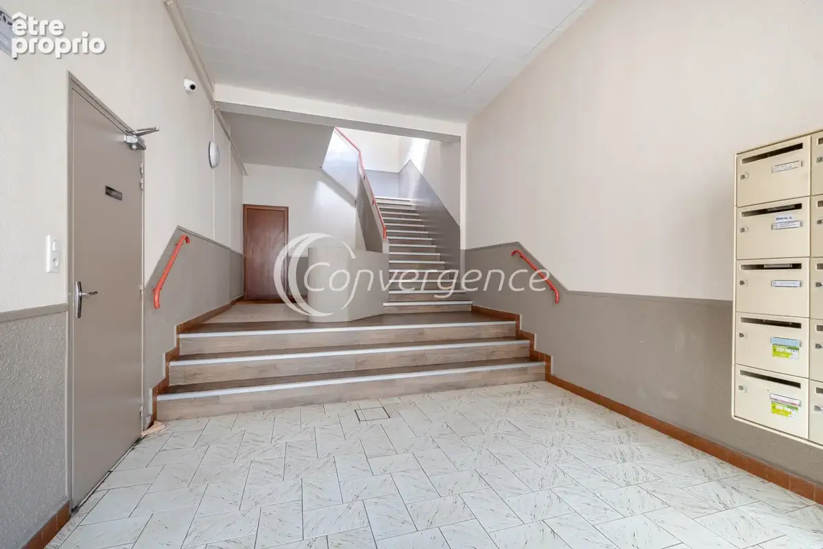 Appartement T5 avec double garage, balcon, ascenseur et cave - hypercentre - photo 15