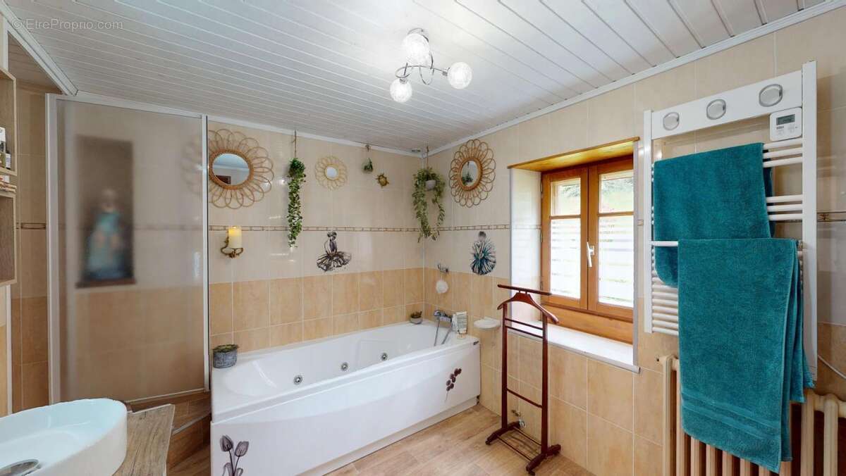 Maison à NAUVIALE