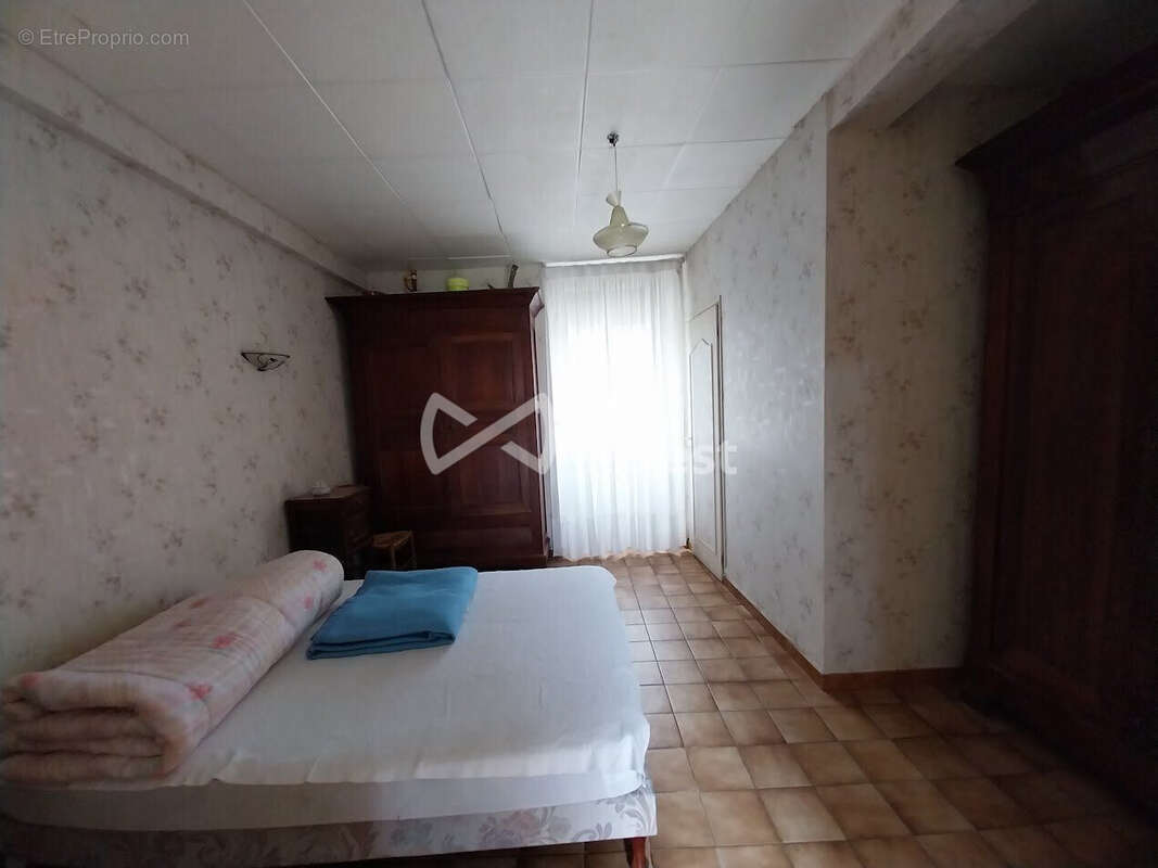 Maison à LESTELLE-BETHARRAM