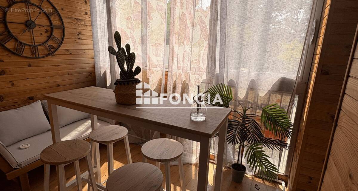 Appartement à LA VALETTE-DU-VAR