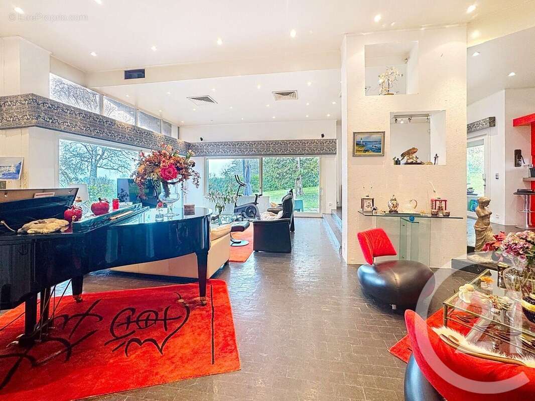 Maison à CHAMPNIERS