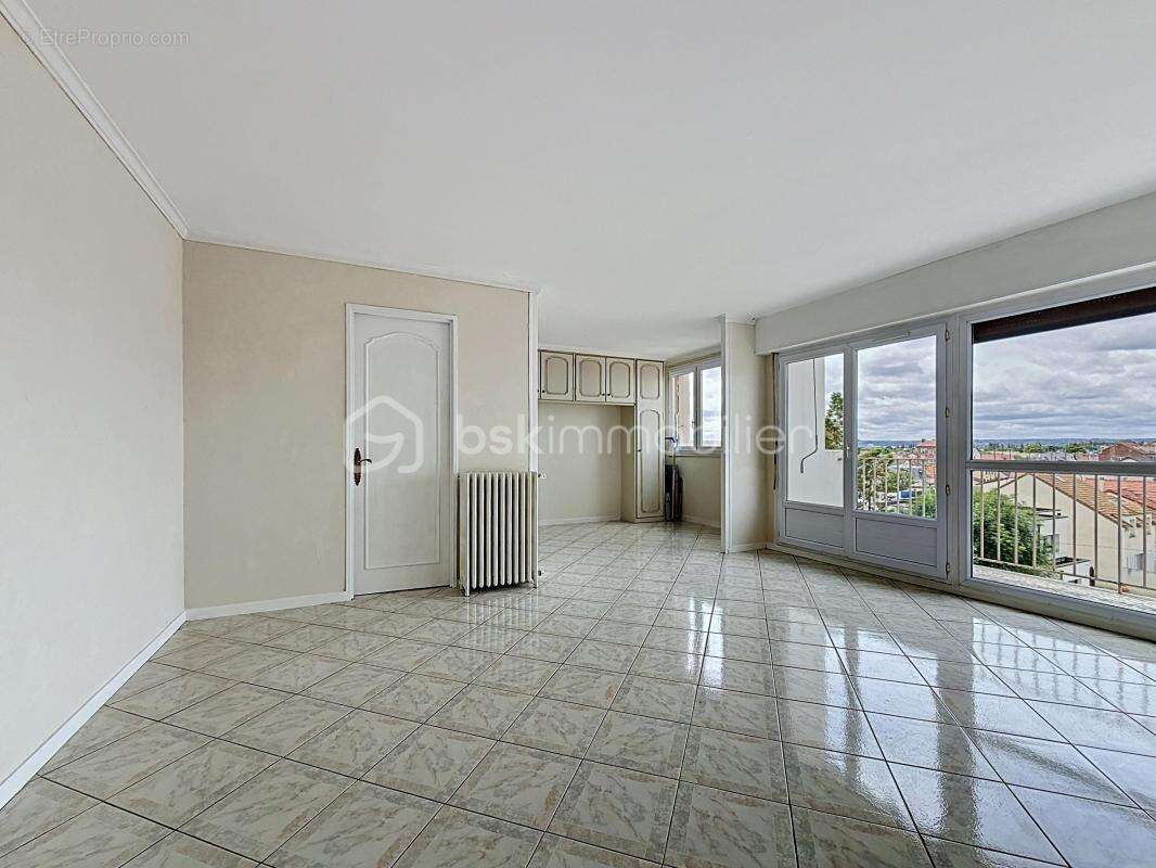 Nouveau bezons au dernier etage – t3 avec balcon cave et un box - photo 6