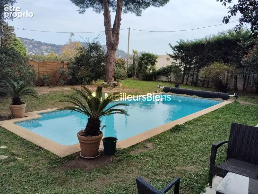 Appartement à LE CANNET