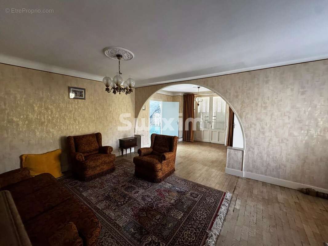 Maison à ASQUINS
