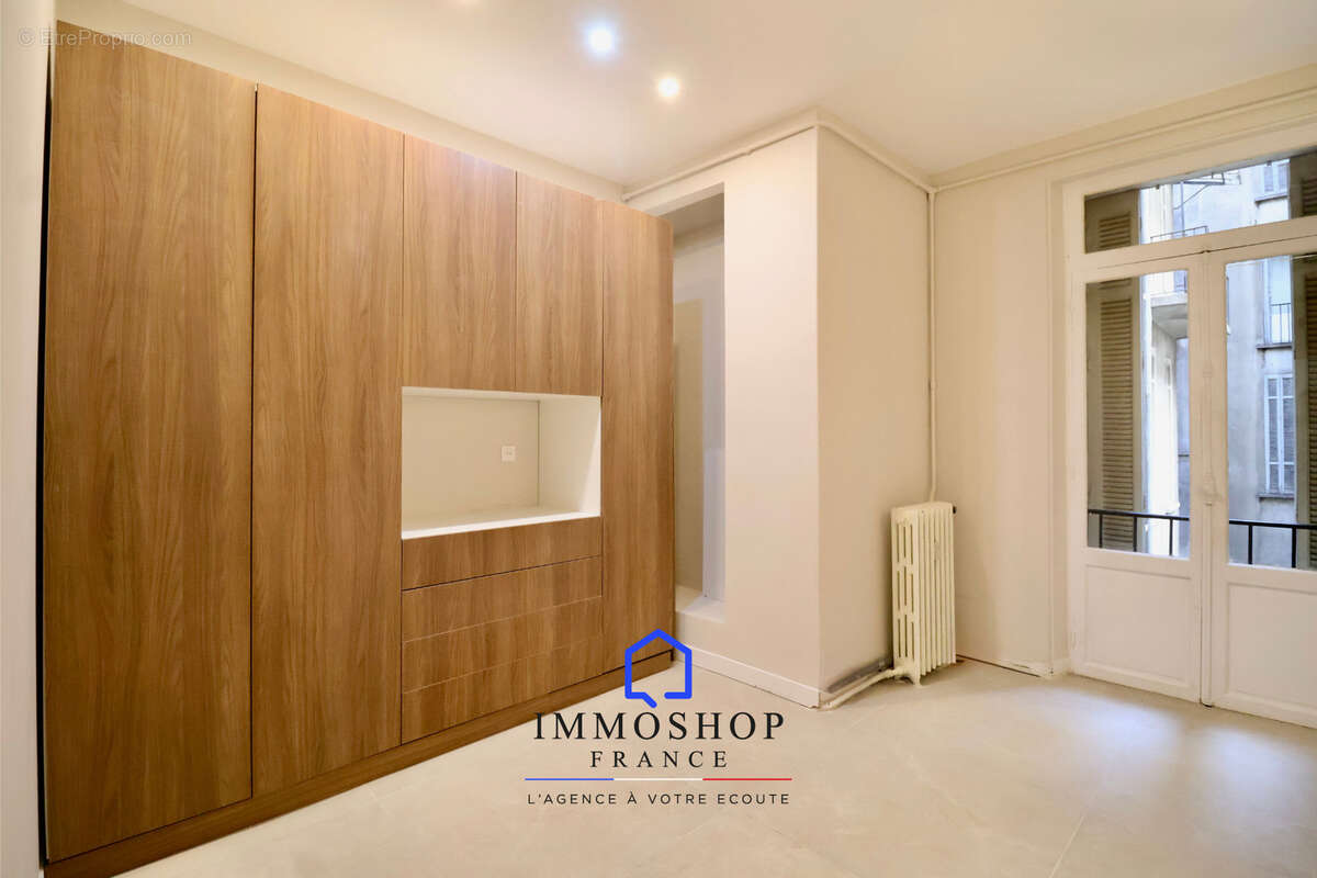 Appartement à MARSEILLE-6E