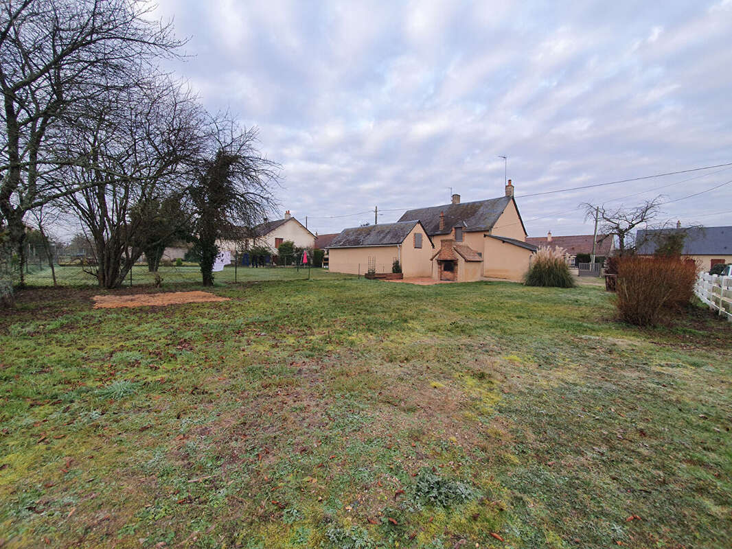 Maison à AUBIGNY-SUR-NERE