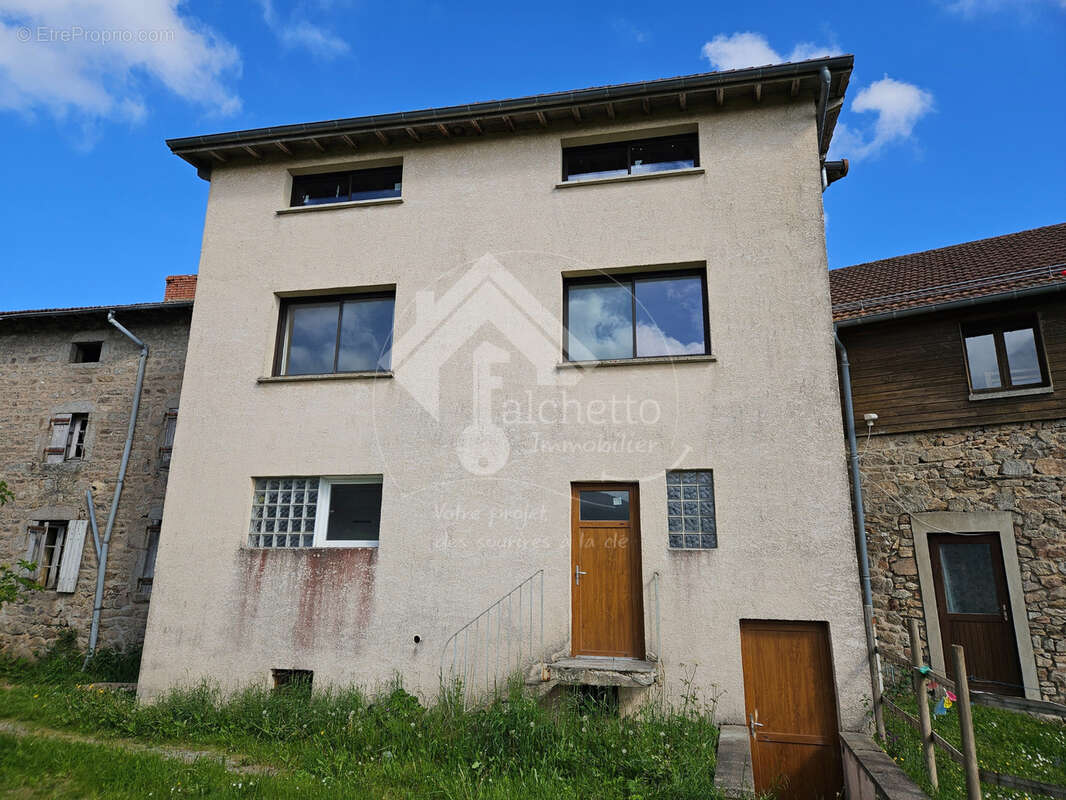 Maison à SAINT-NICOLAS-DES-BIEFS