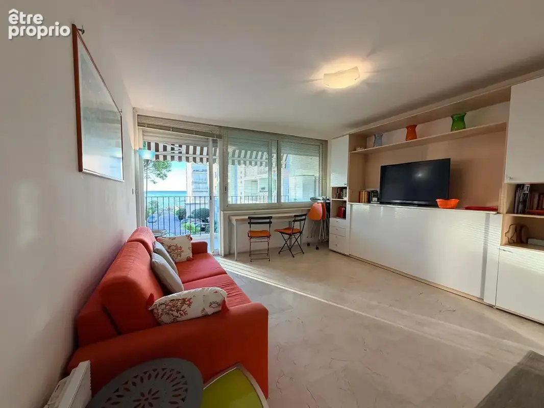 ROQUEBRUNE CAP MARTIN - Face à la mer   Charmant petit 2 pièces de 32,23 m2 avec balcon, cave et vue mer. - photo 10