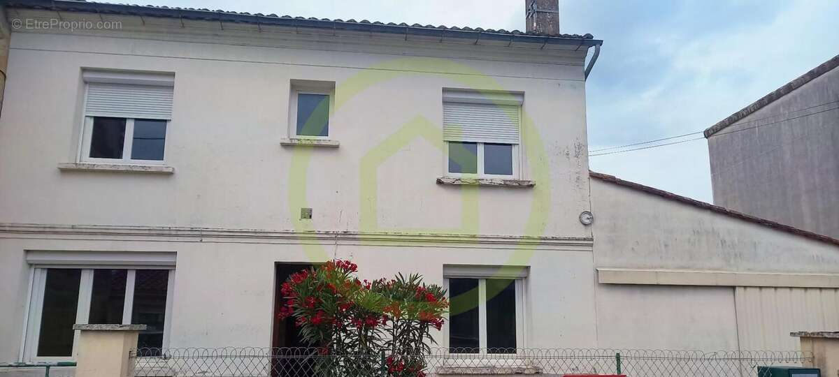 Maison à SAINT-ANDRE-DE-CUBZAC