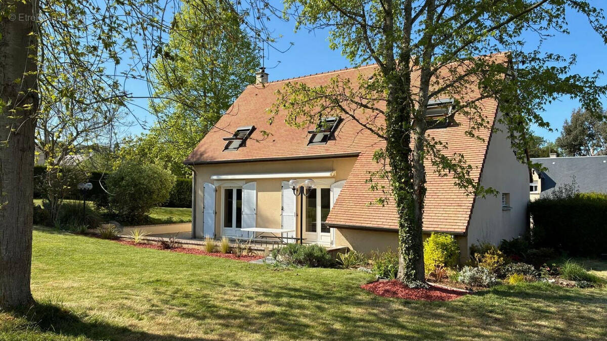 Maison à LAIZE-LA-VILLE