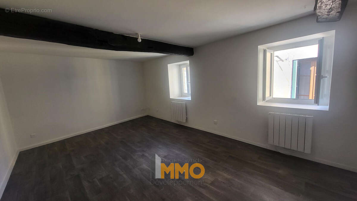 Appartement à L'ARBRESLE