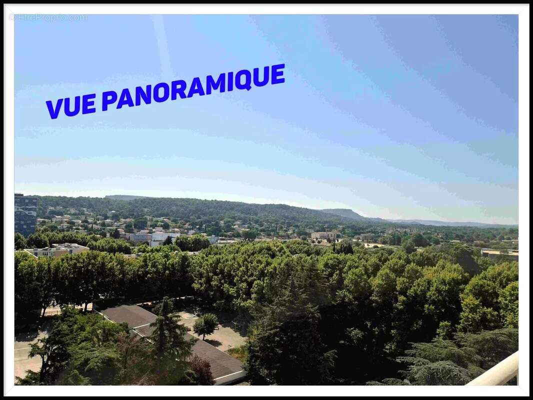 Appartement à BAGNOLS-SUR-CEZE