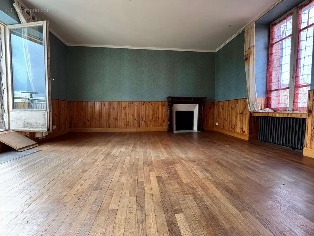 Appartement à ELLIANT