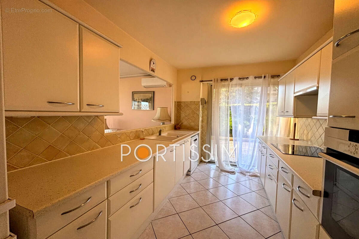 Appartement à VILLENEUVE-LOUBET