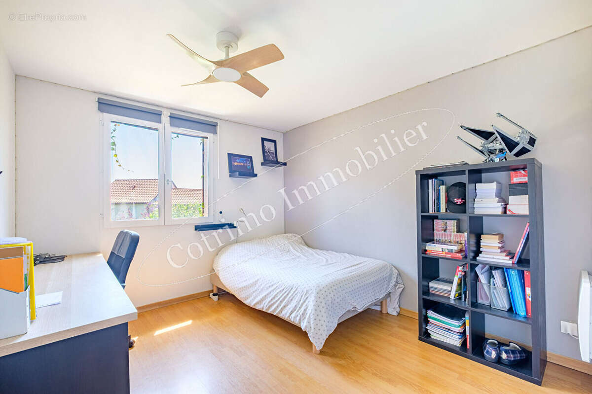 Genas Hyper centre maison 4 chambres - photo 13