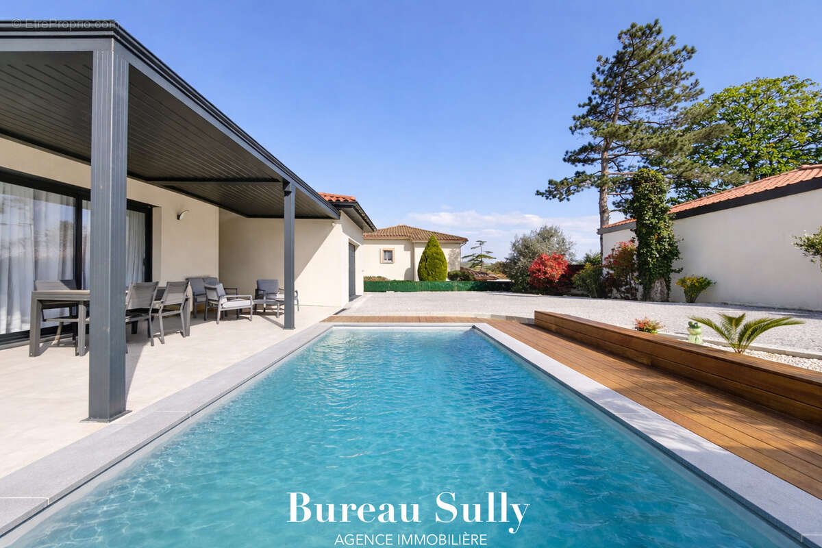 Maison à REVENTIN-VAUGRIS