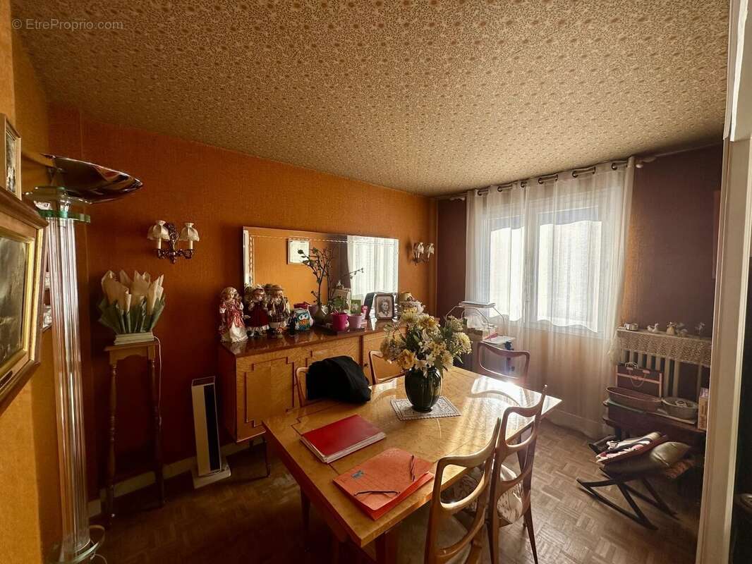 Appartement à FONTAINE