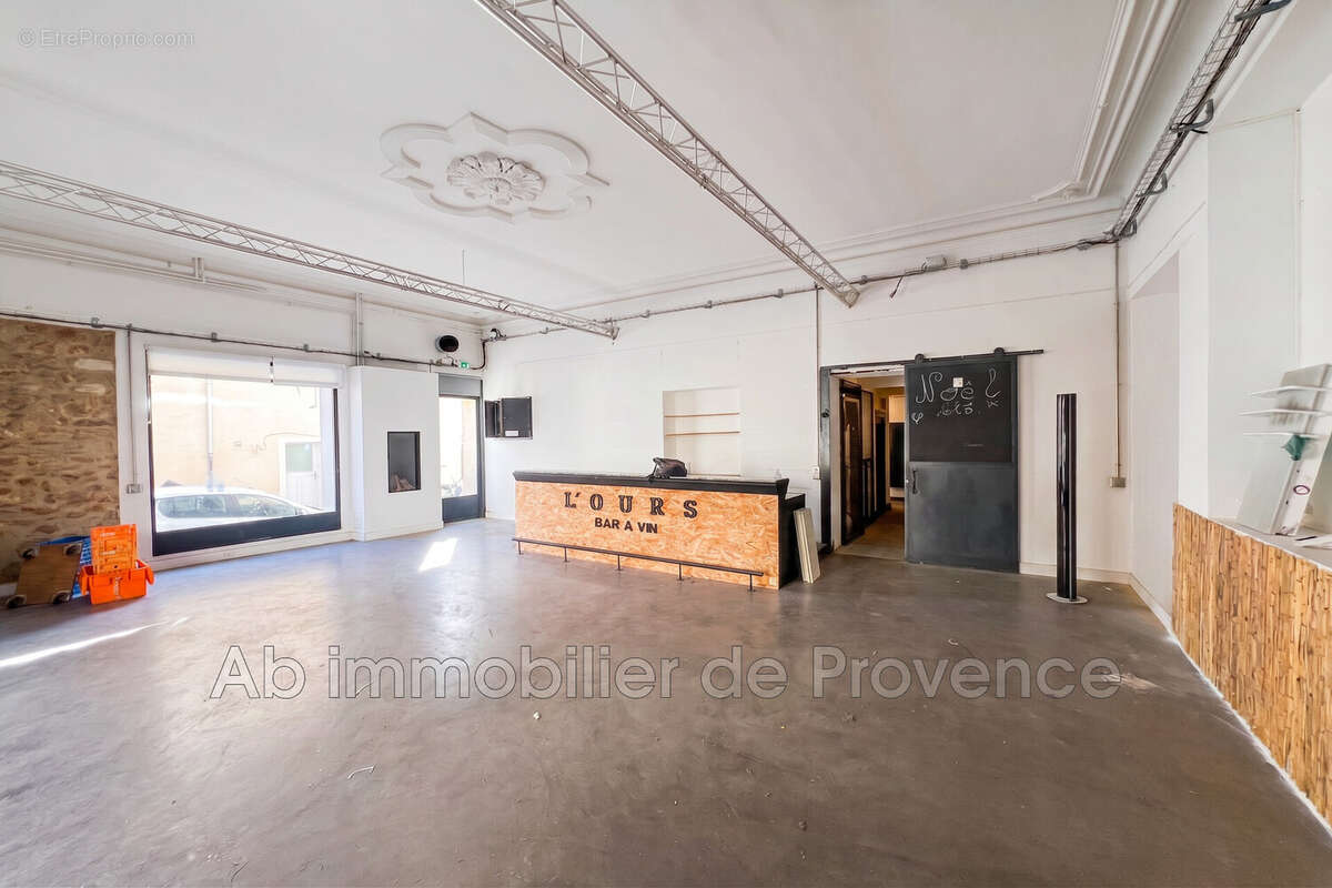 Maison 273 m² à Lauris  - photo 2