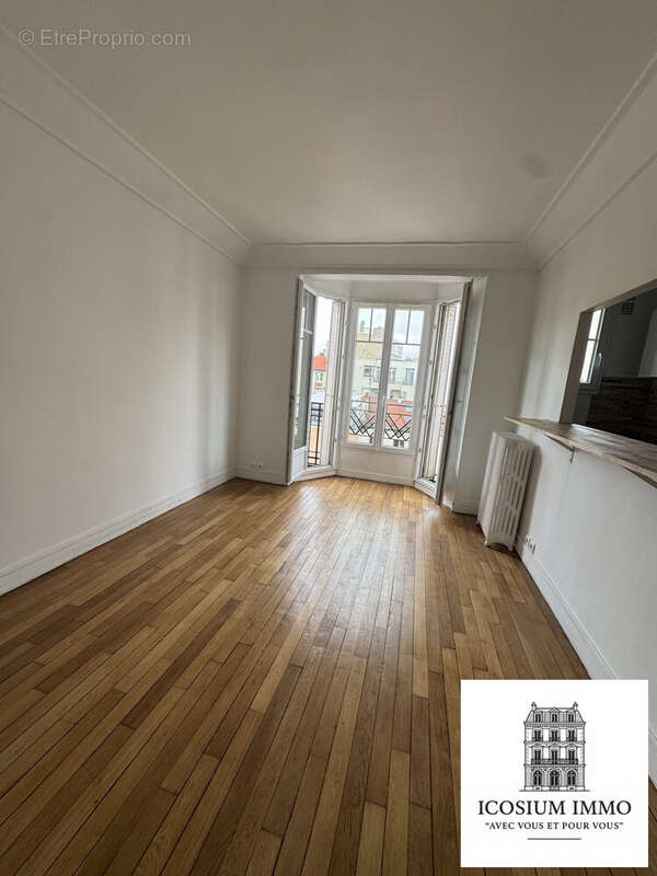 Appartement à PARIS-14E
