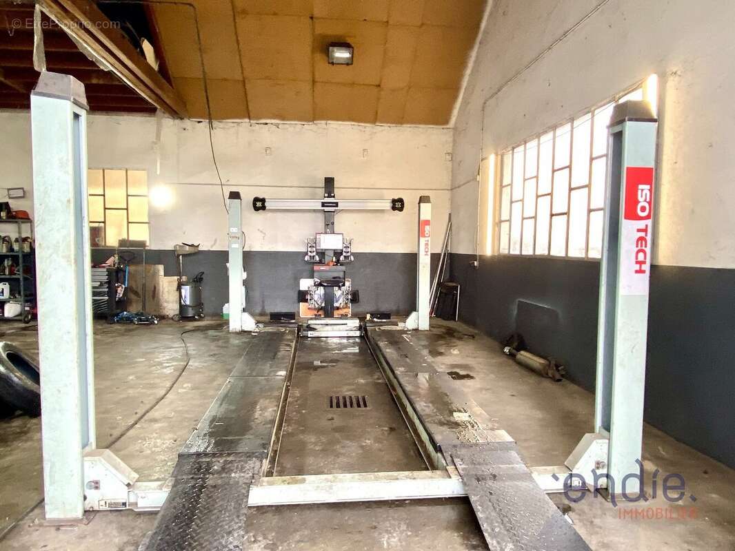 Commerce à CHAUSSIN