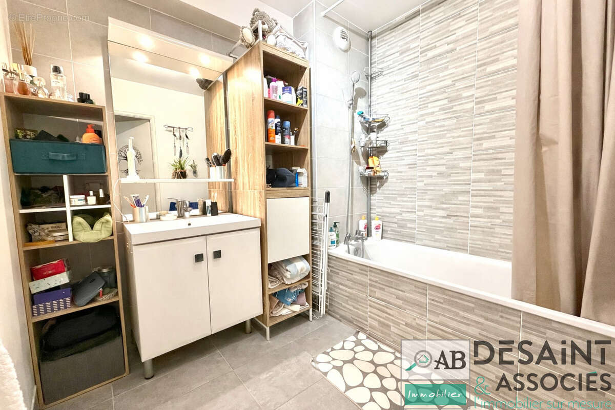 Appartement à CRECY-LA-CHAPELLE