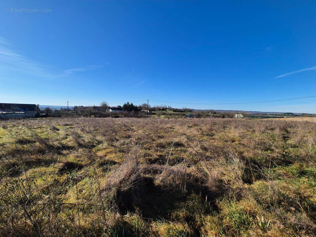 Terrain à PEYRIGNAC