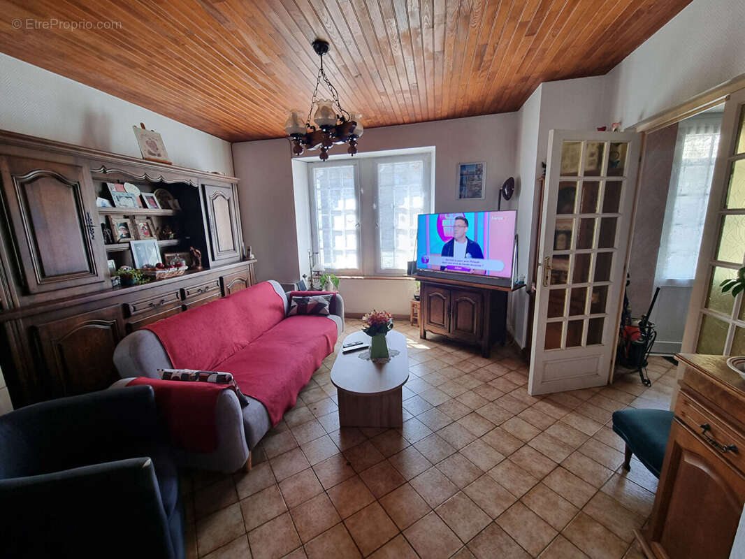 Appartement à LOUARGAT