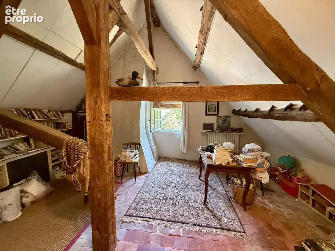 Longère  T5 sur un terrain de 4800 m2+ dépendances - photo 10