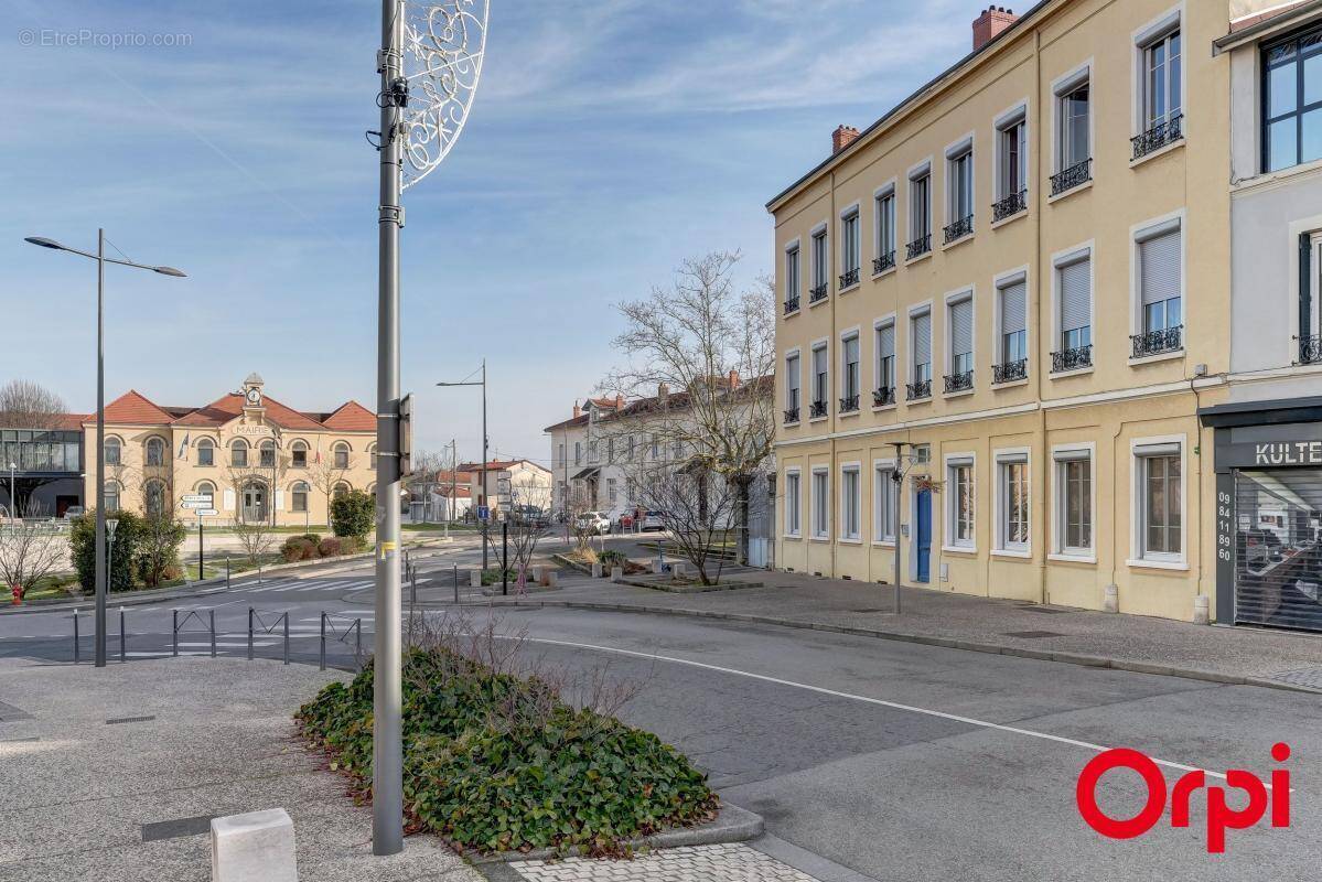 Appartement à SATHONAY-CAMP