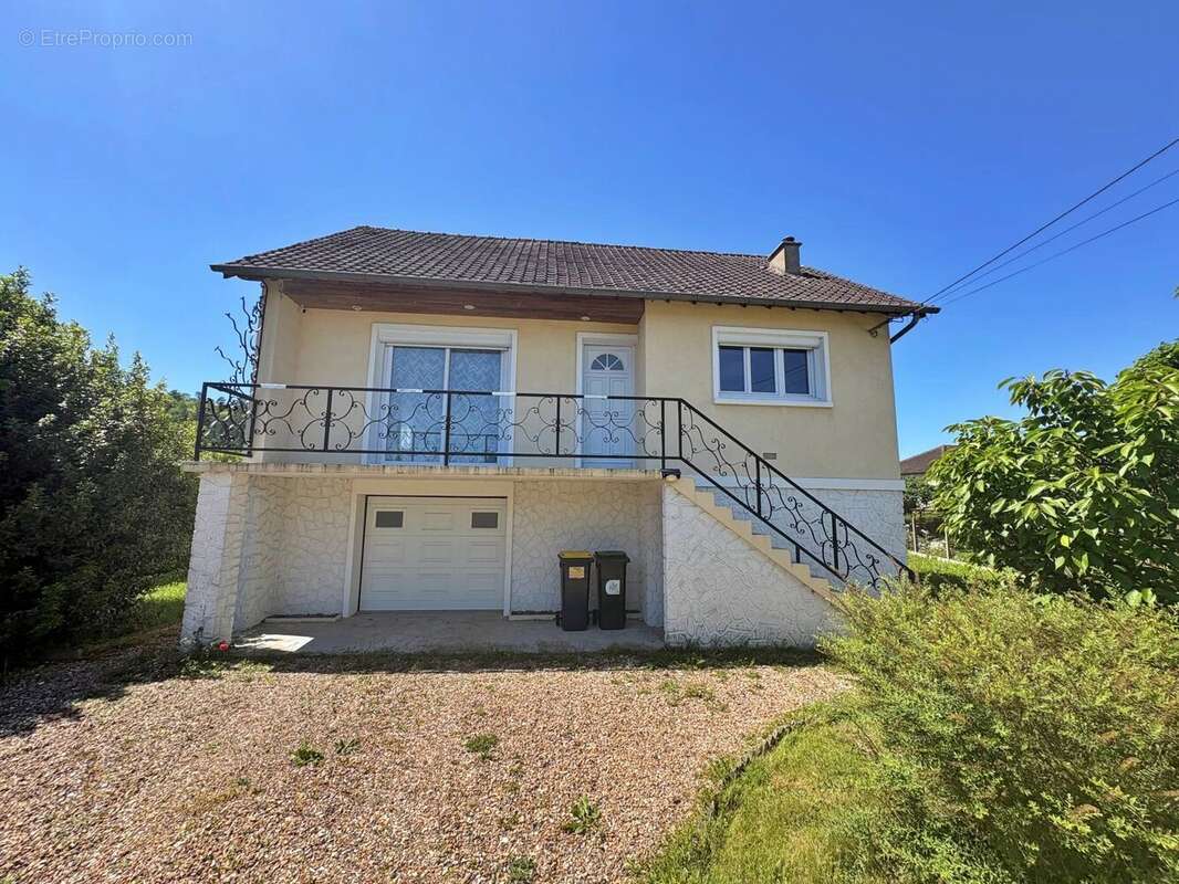 Maison à IVRY-LA-BATAILLE