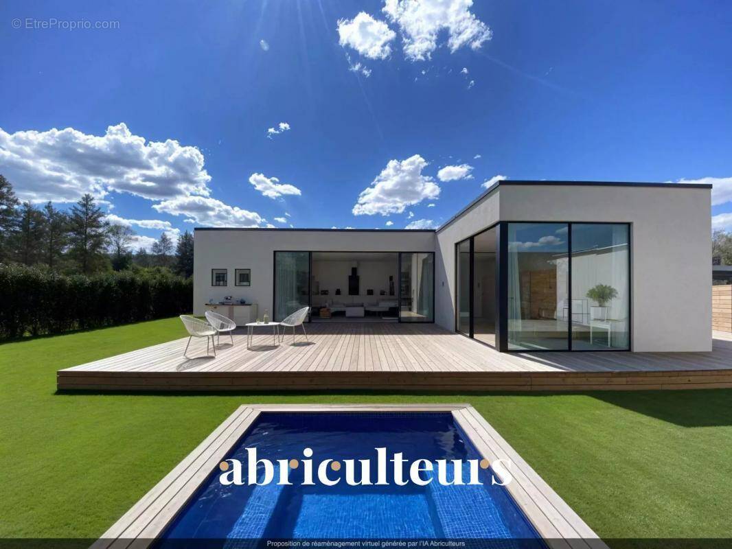 Terrain à PELISSANNE