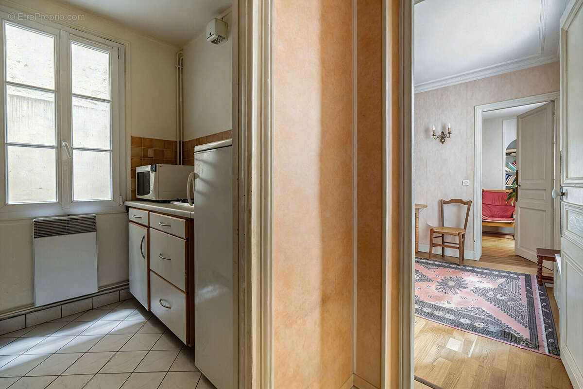 Appartement à PARIS-17E